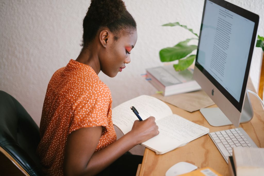 woman-in-front-of-her-computer