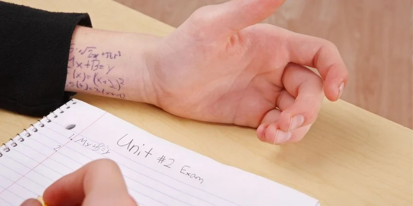 Students Cheat in Assignments Students Cheat in Assignments